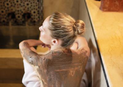 Algae Mud Detox Pack inl. Relaxing Massage